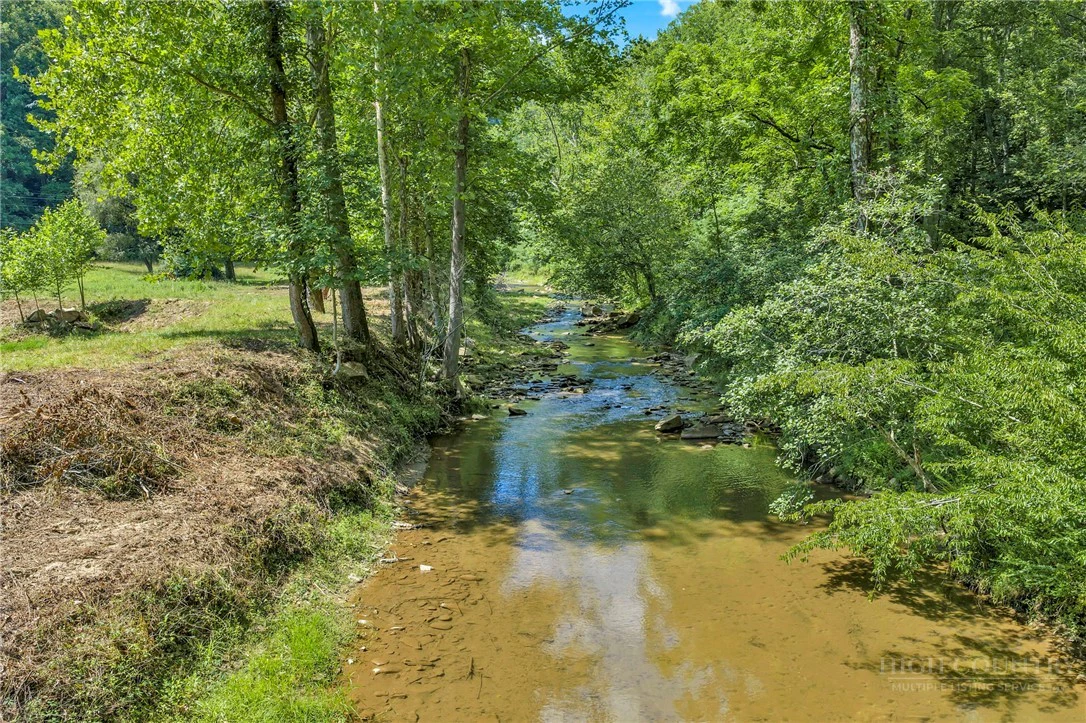 Image number 8 for the current listing