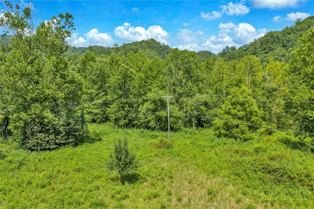 Image number 19 for the current listing