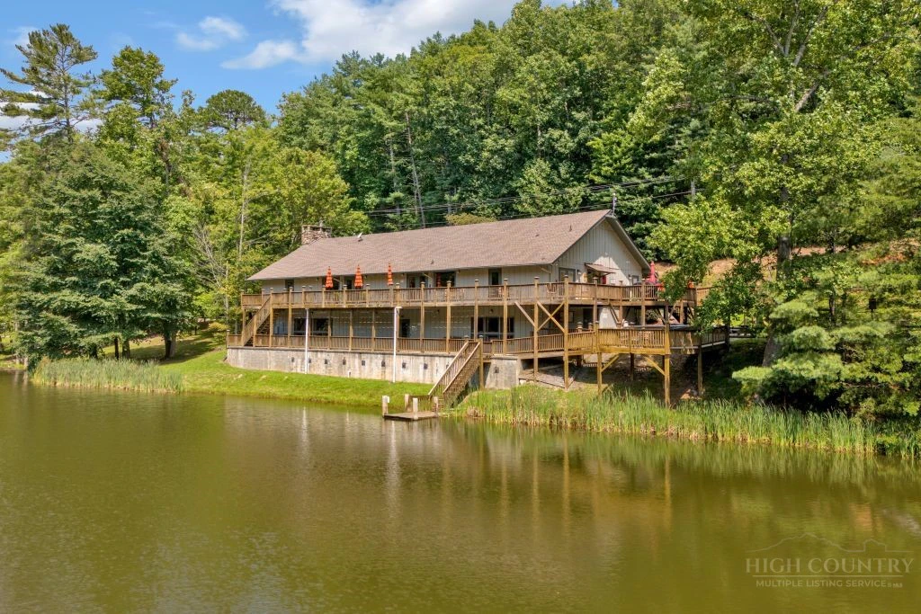 Image number 7 for the current listing