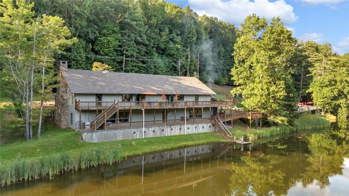 Image number 13 for the current listing