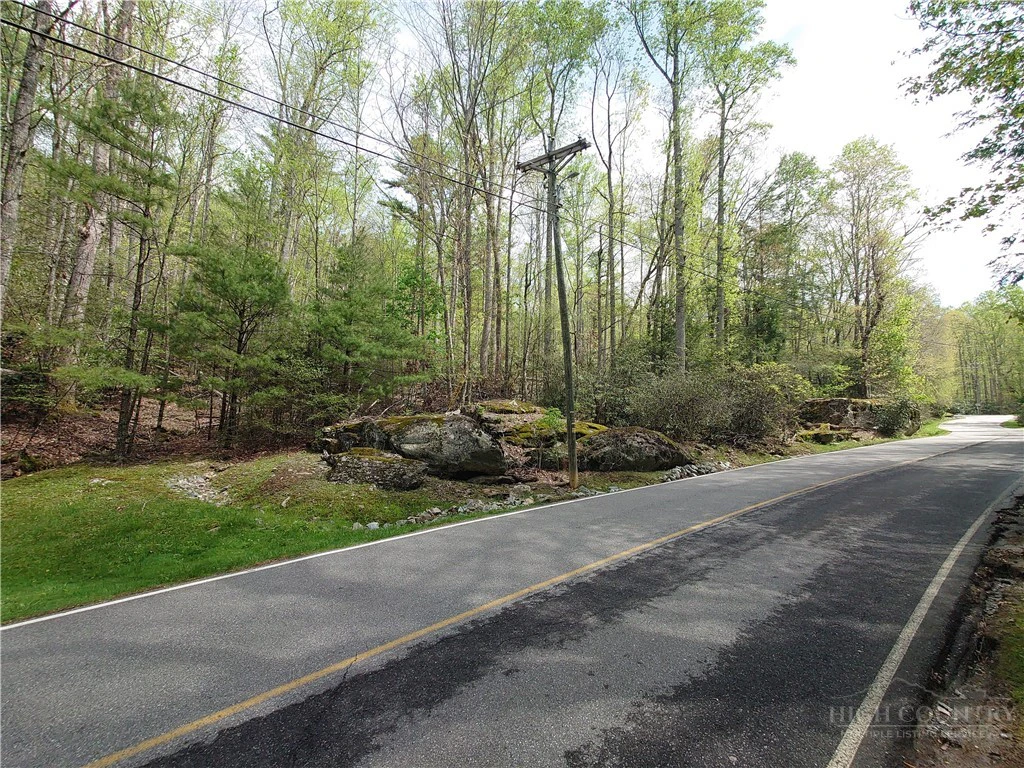 Image number 4 for the current listing