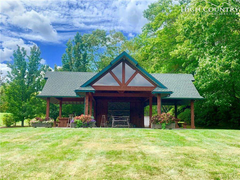 Image number 9 for the current listing