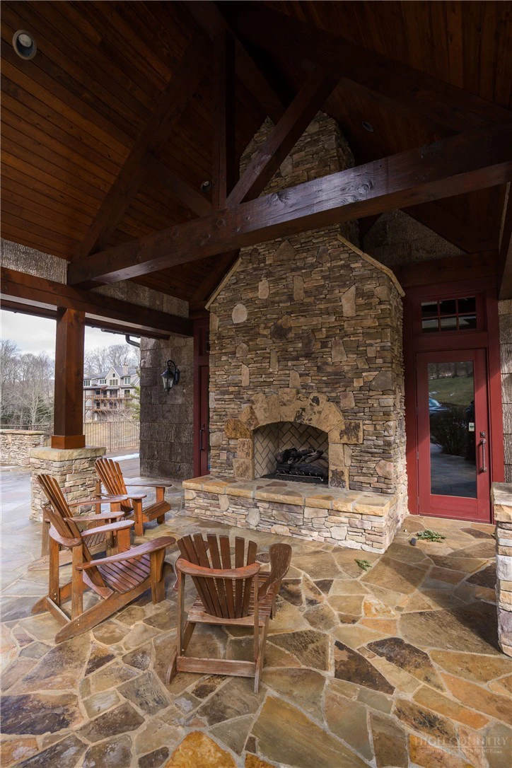 Image number 13 for the current listing