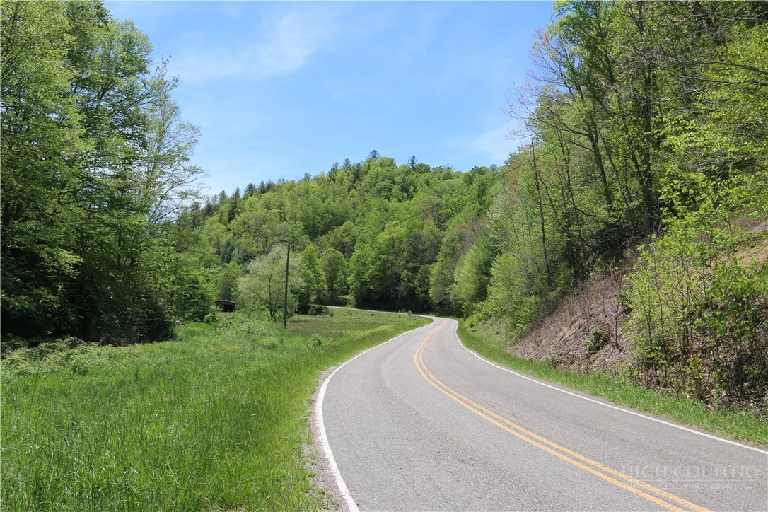 Image number 5 for the current listing