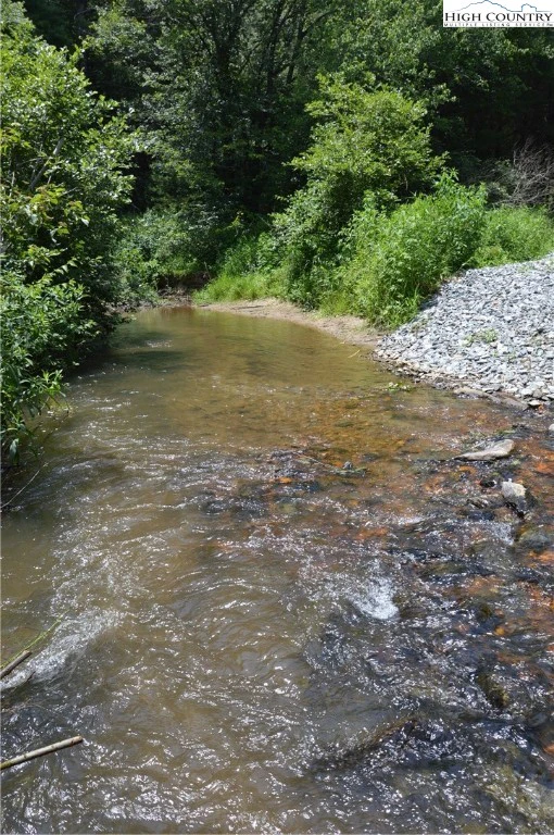 Image number 11 for the current listing