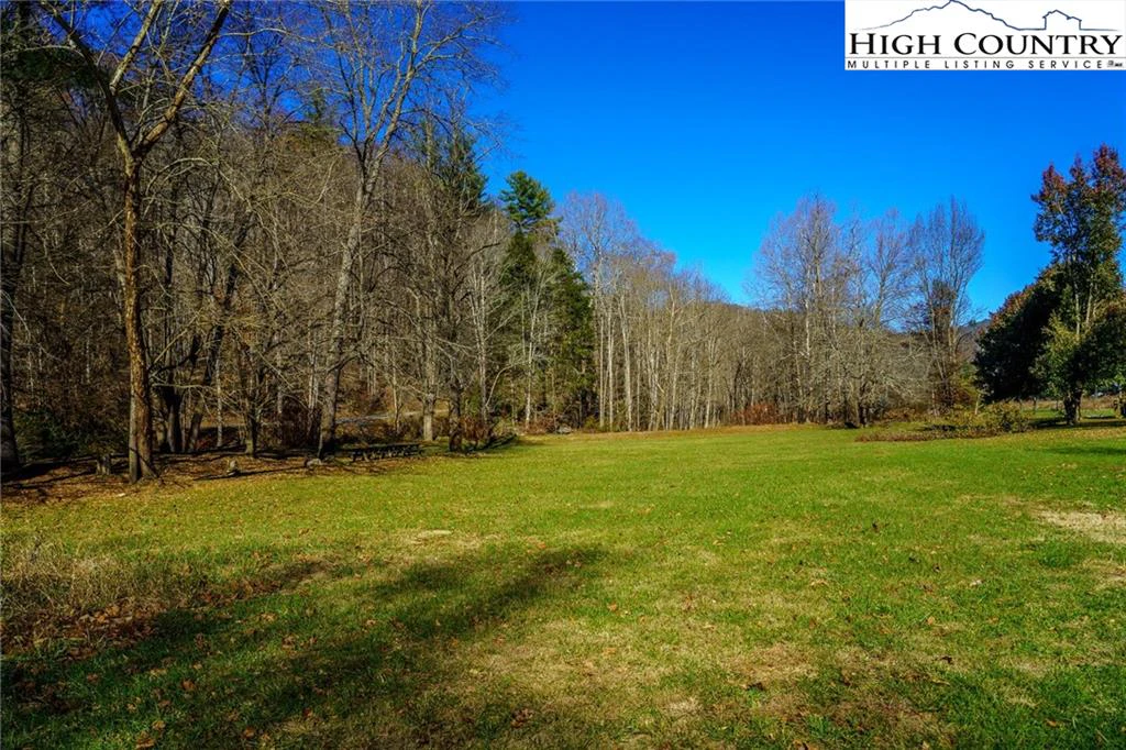 Image number 14 for the current listing