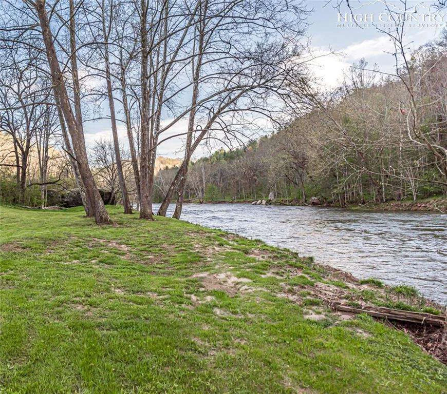 Image number 11 for the current listing