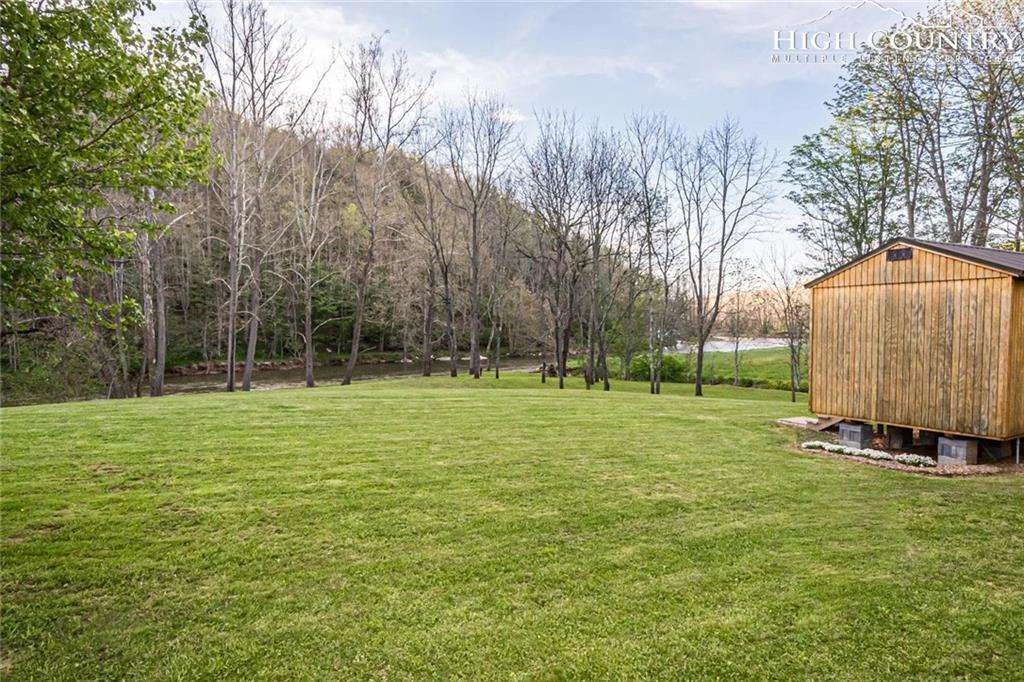 Image number 19 for the current listing