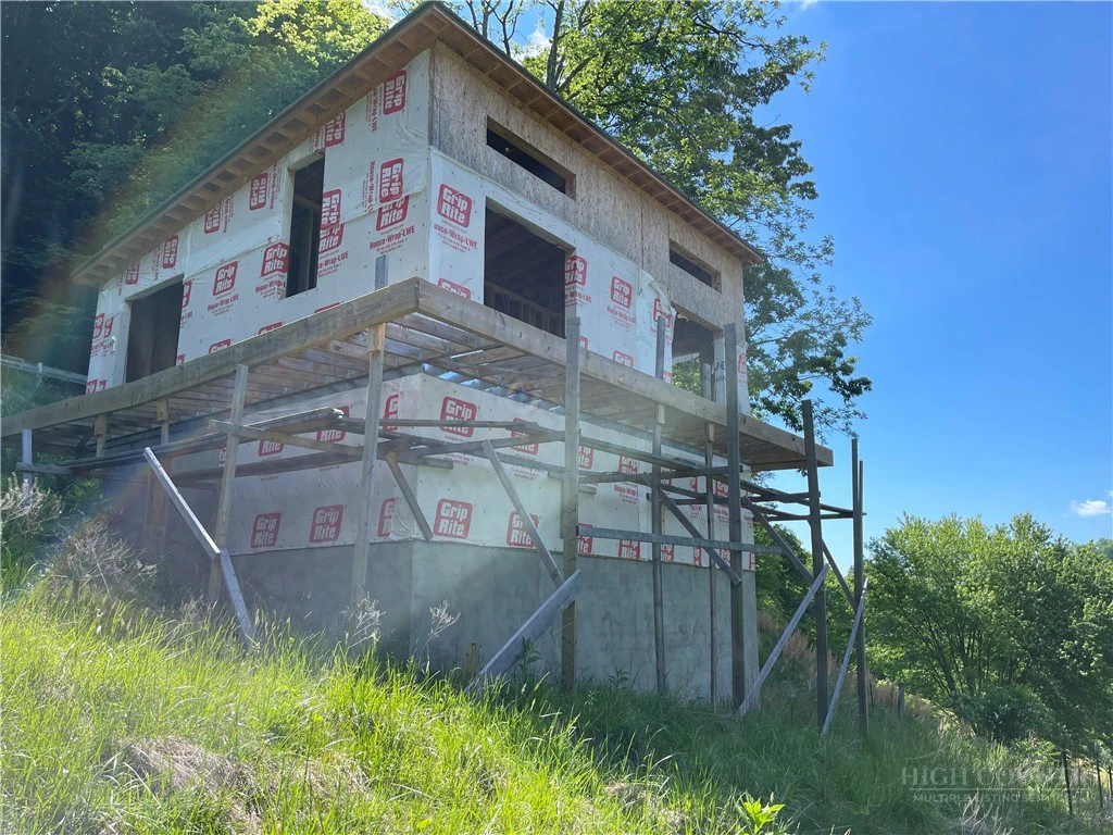 Image number 3 for the current listing