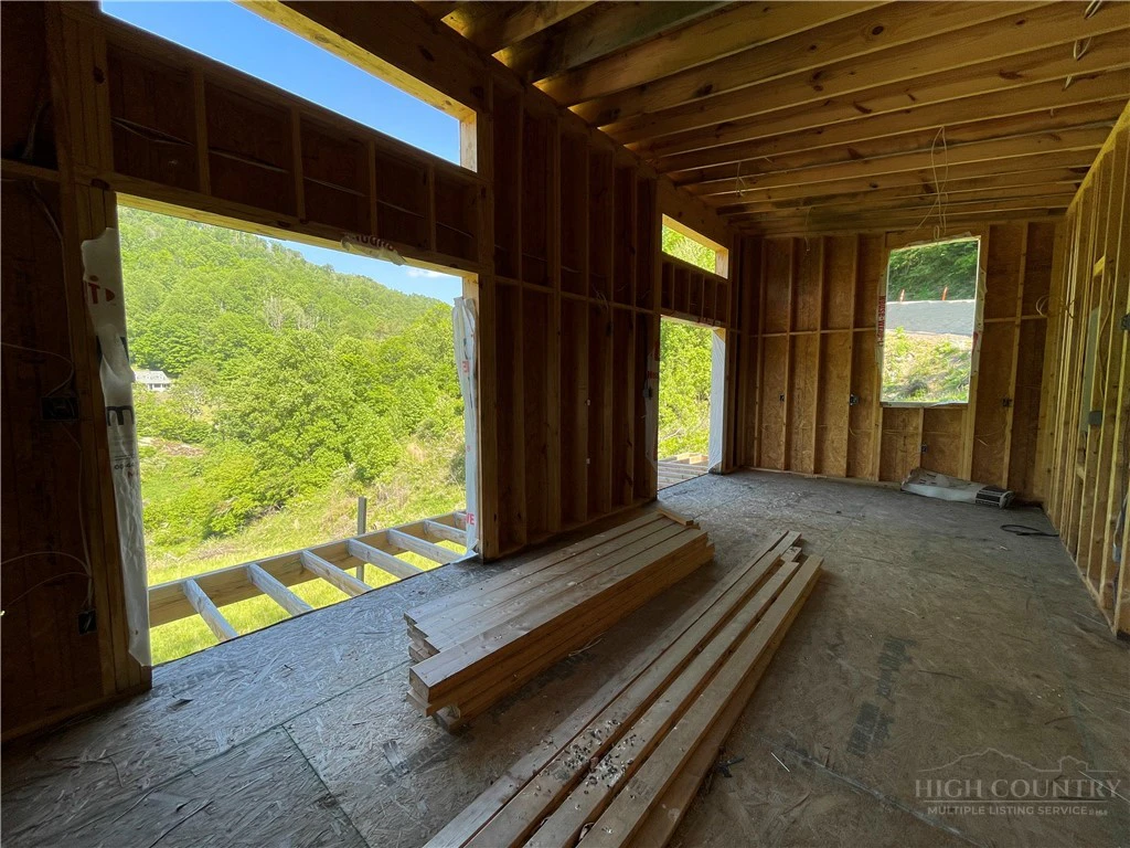 Image number 7 for the current listing