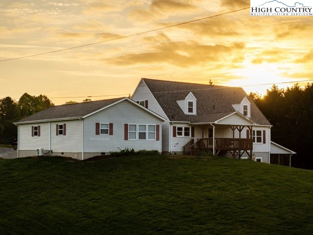 Image number 2 for the current listing