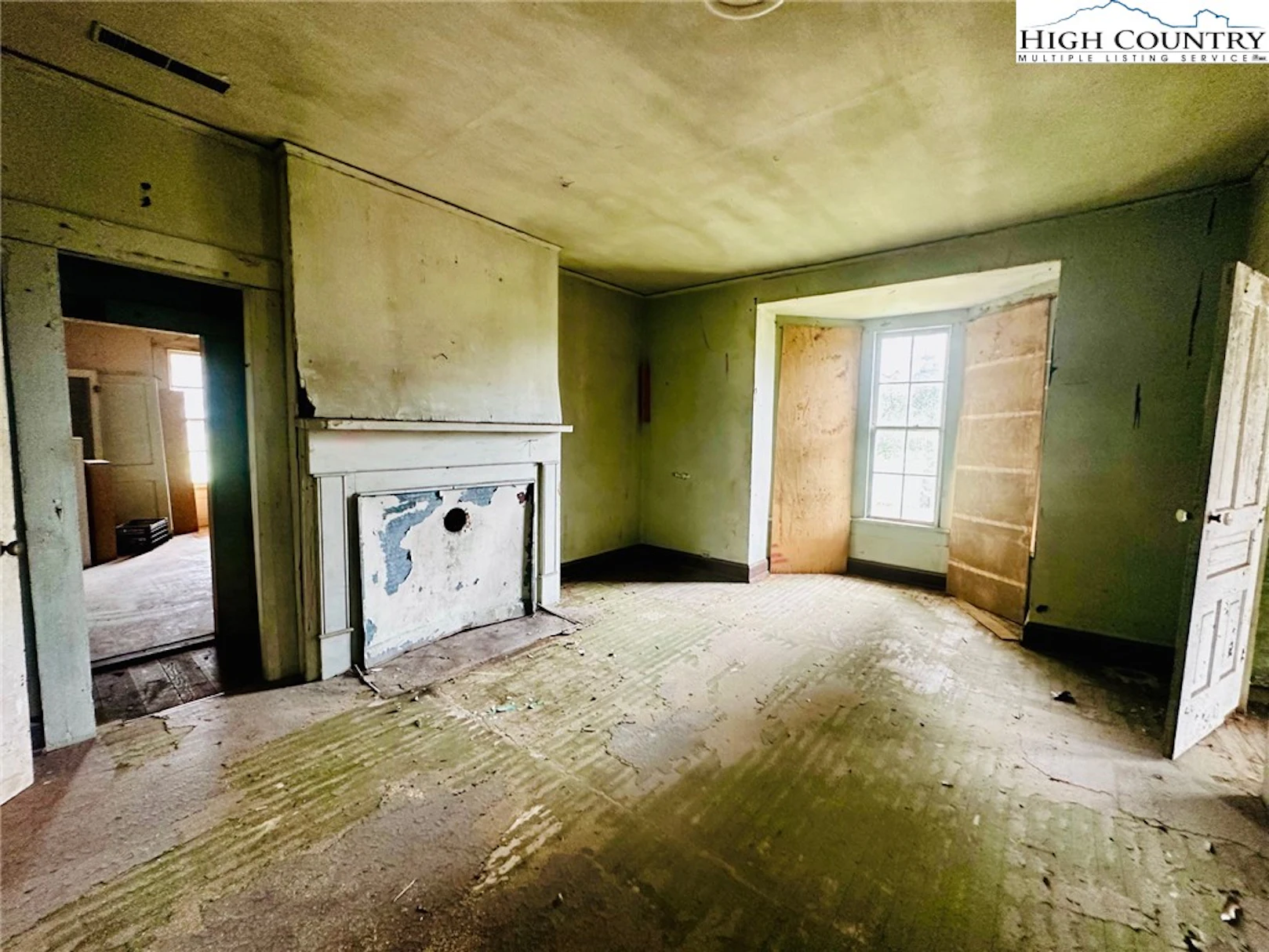 Image number 3 for the current listing