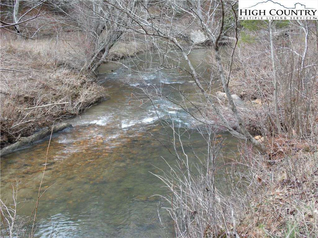 Image number 4 for the current listing