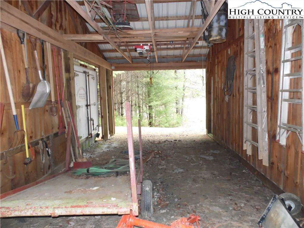 Image number 5 for the current listing