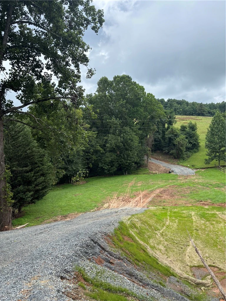 Image number 9 for the current listing