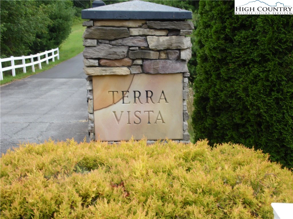Image number 1 for the current listing