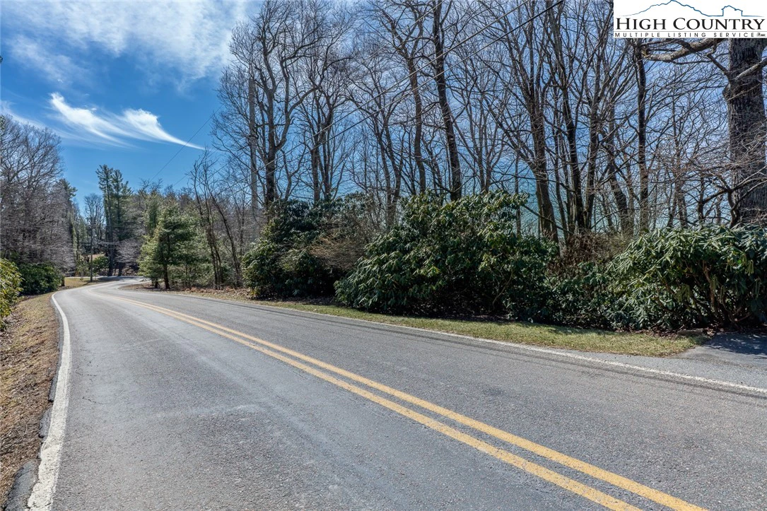 Image number 1 for the current listing