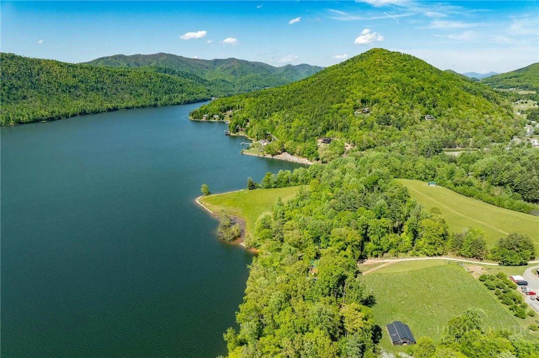 Image number 2 for the current listing