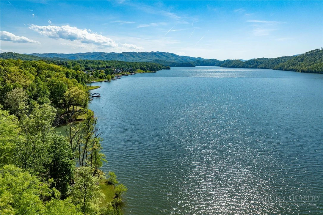 Image number 11 for the current listing
