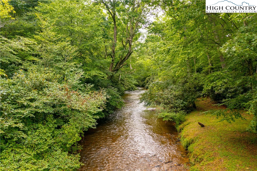 Image number 1 for the current listing