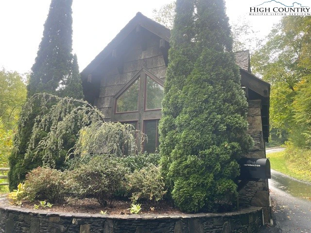 Image number 7 for the current listing