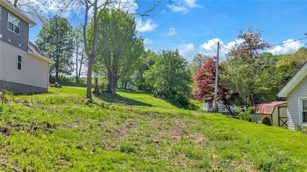 Image number 19 for the current listing