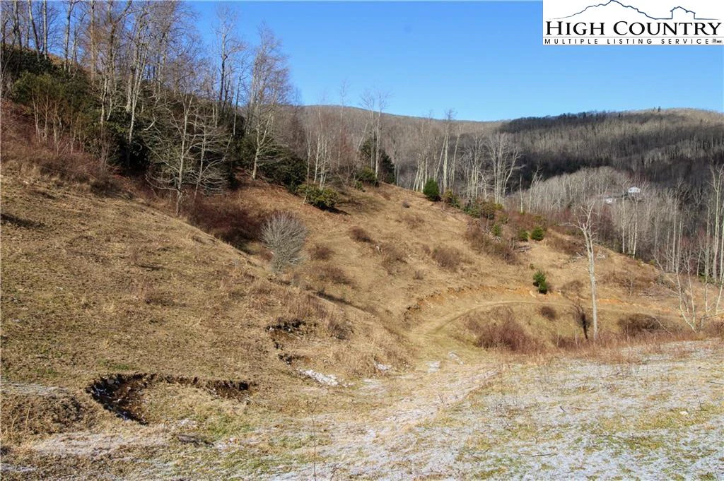 Image number 19 for the current listing