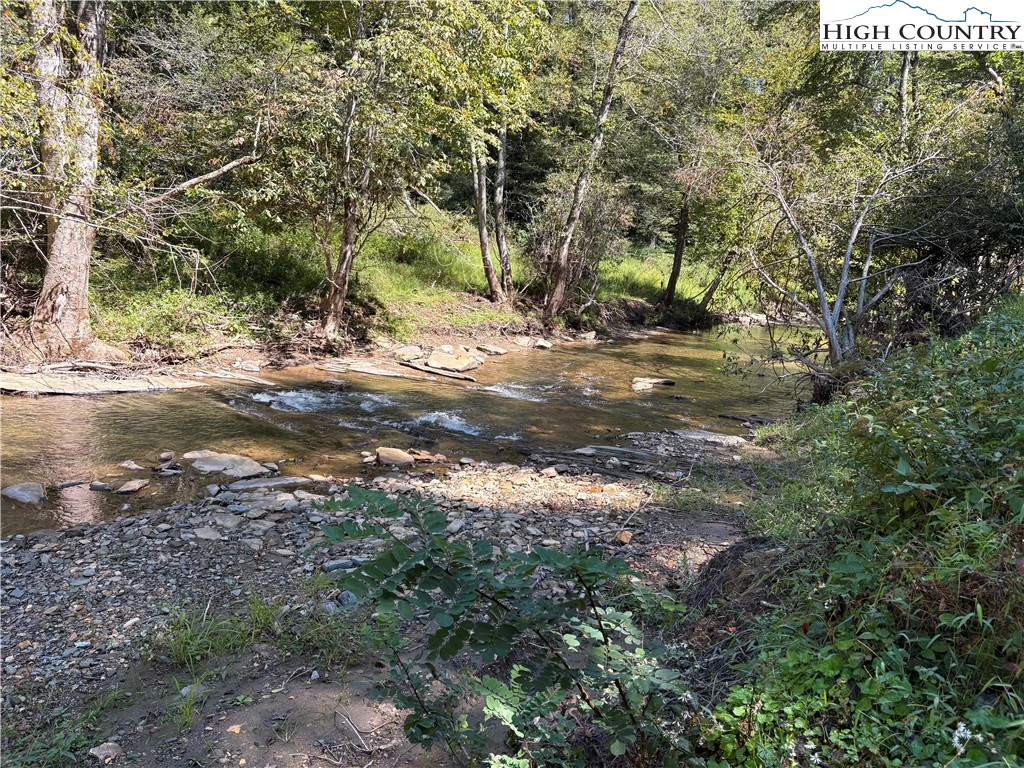 Image number 6 for the current listing