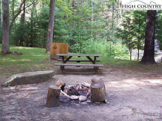Image number 9 for the current listing