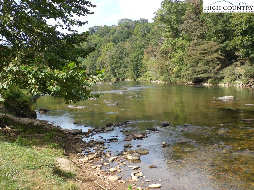 Image number 18 for the current listing