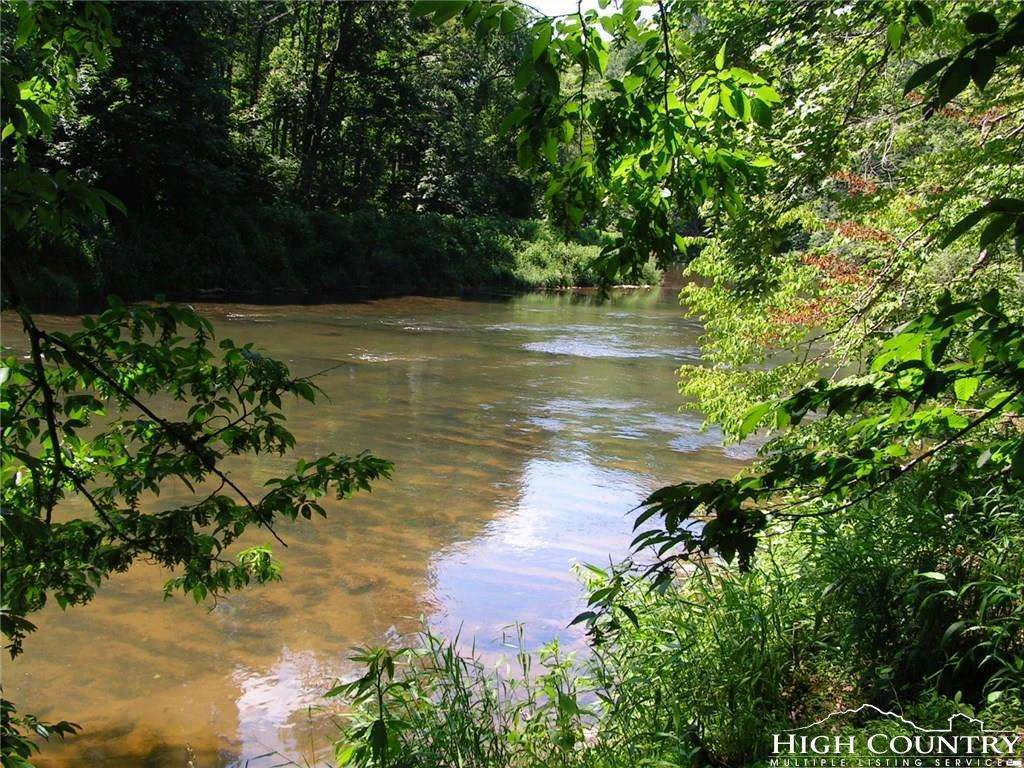 Image number 1 for the current listing