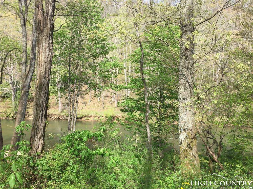 Image number 20 for the current listing