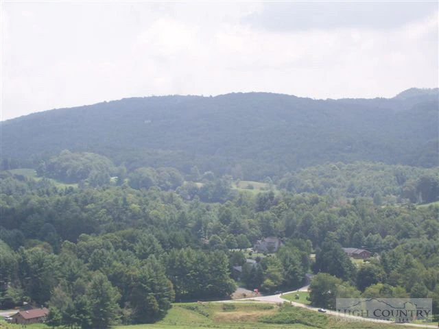 Image number 17 for the current listing