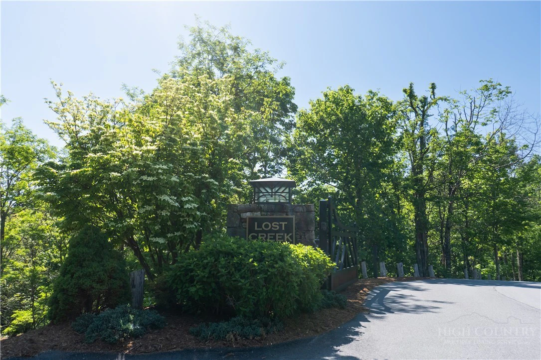 Image number 16 for the current listing