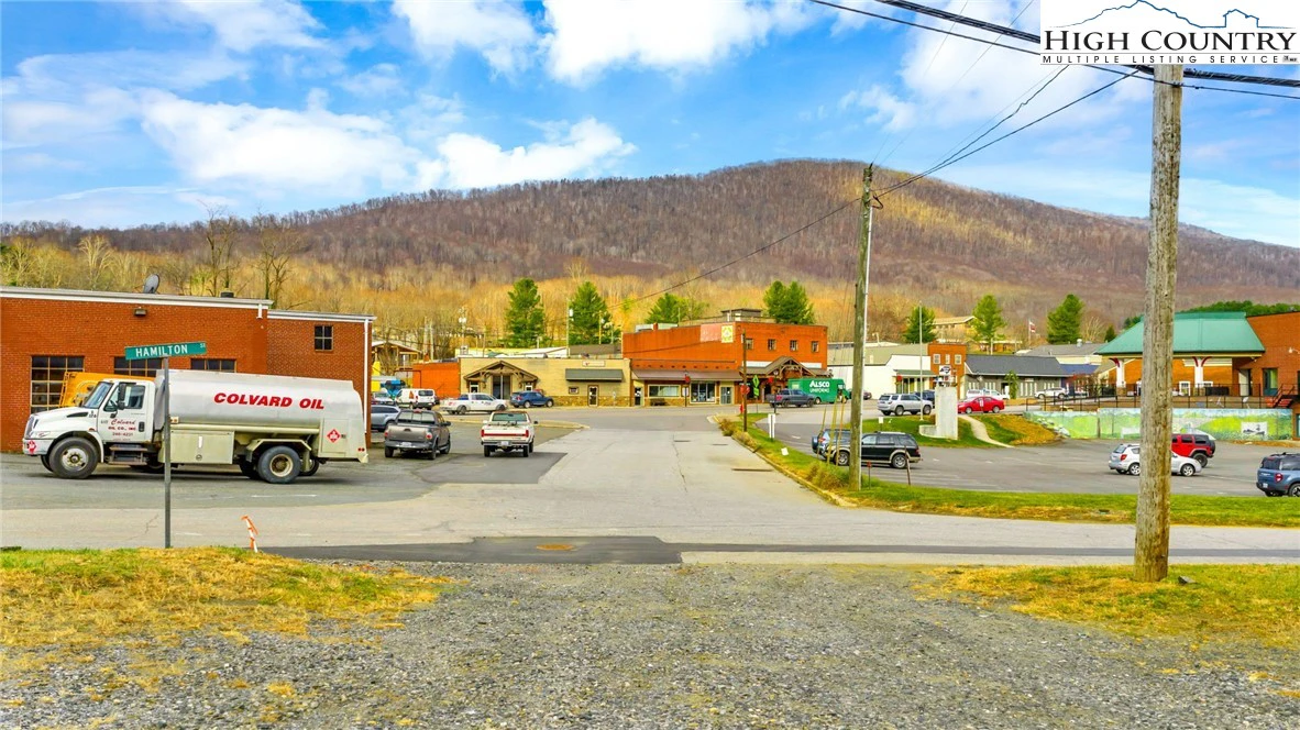 Image number 1 for the current listing