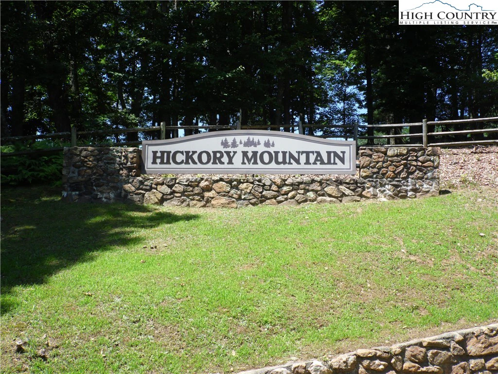 Image number 3 for the current listing