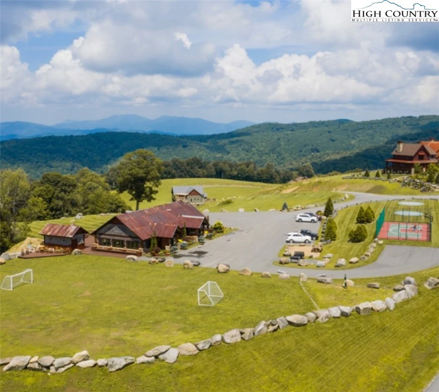 Image number 2 for the current listing