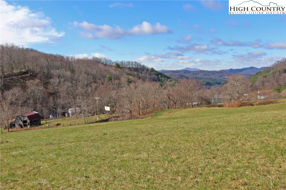 Image number 19 for the current listing
