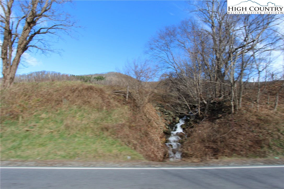 Image number 13 for the current listing