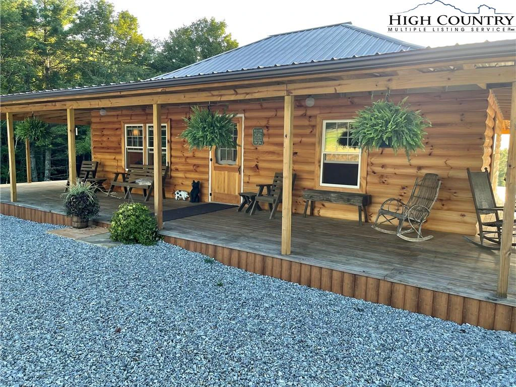 Image number 1 for the current listing