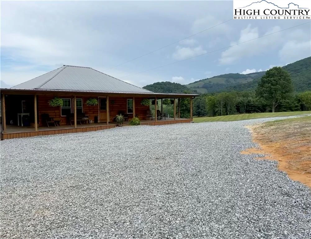 Image number 4 for the current listing