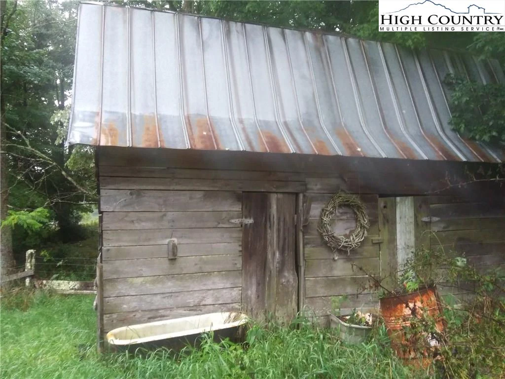 Image number 3 for the current listing