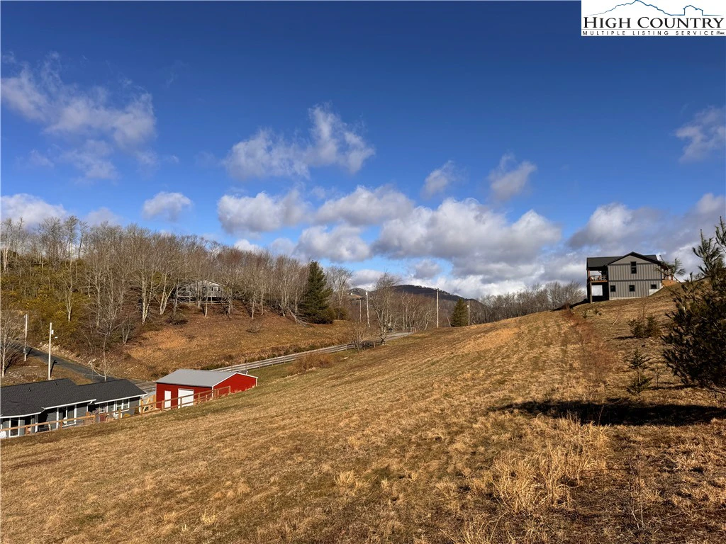 Image number 18 for the current listing