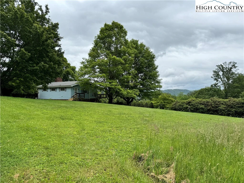 Image number 6 for the current listing