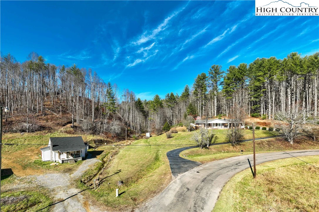 Image number 16 for the current listing