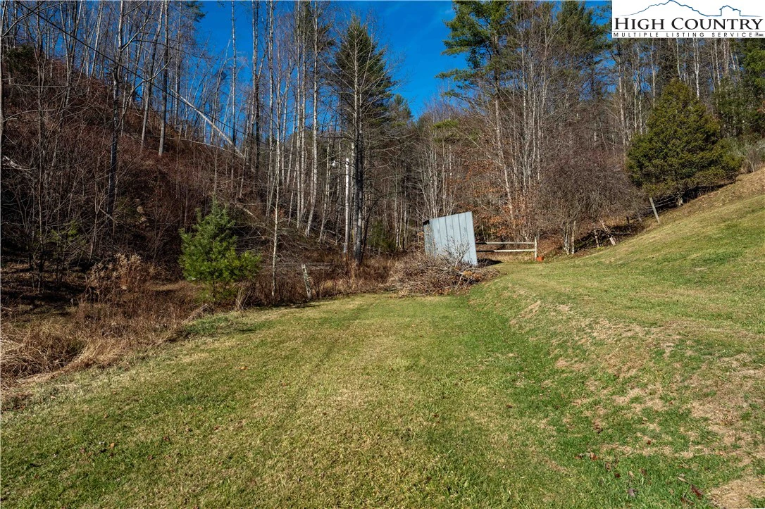 Image number 10 for the current listing