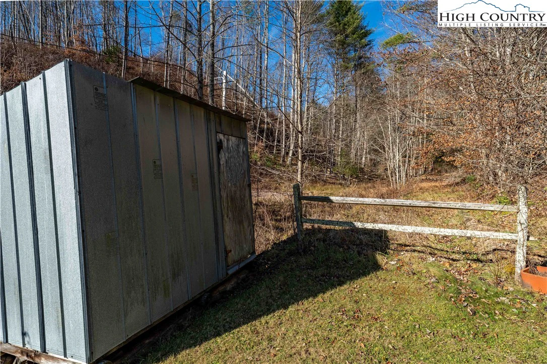Image number 9 for the current listing