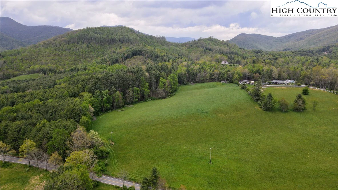 Image number 1 for the current listing
