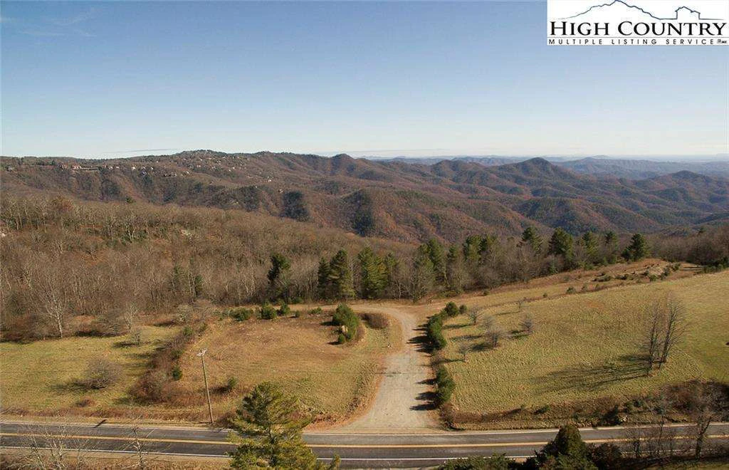 Image number 1 for the current listing