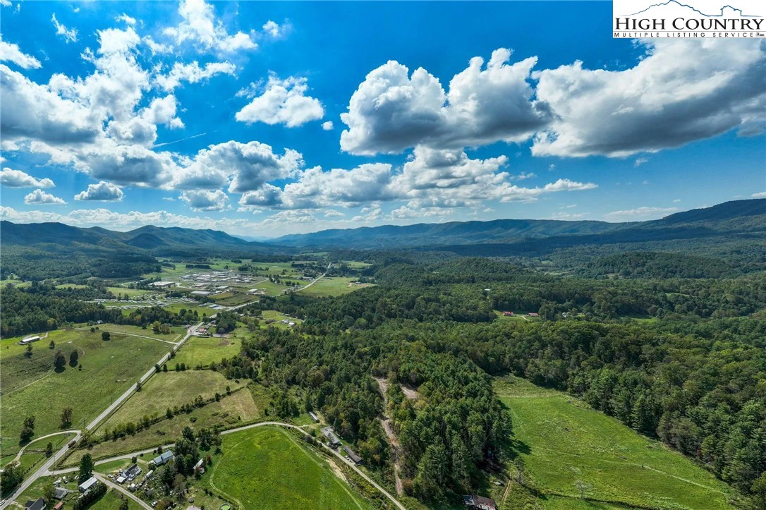 Image number 11 for the current listing